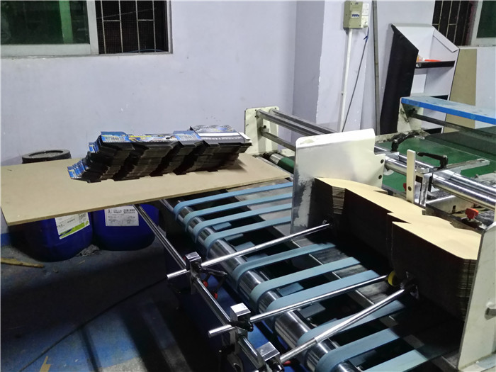 英利印刷為彩盒客戶加班 英利印刷為彩盒客戶加班